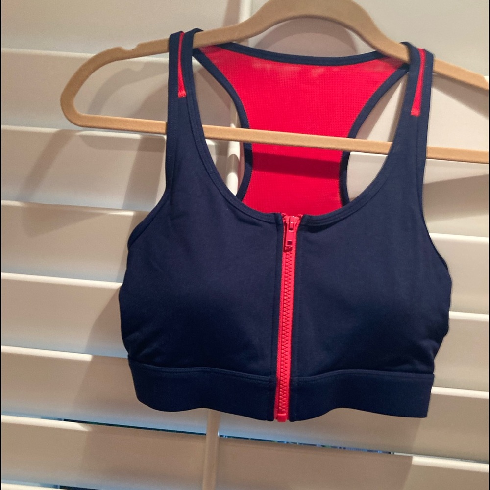 Workout bra/top with zipper never worn